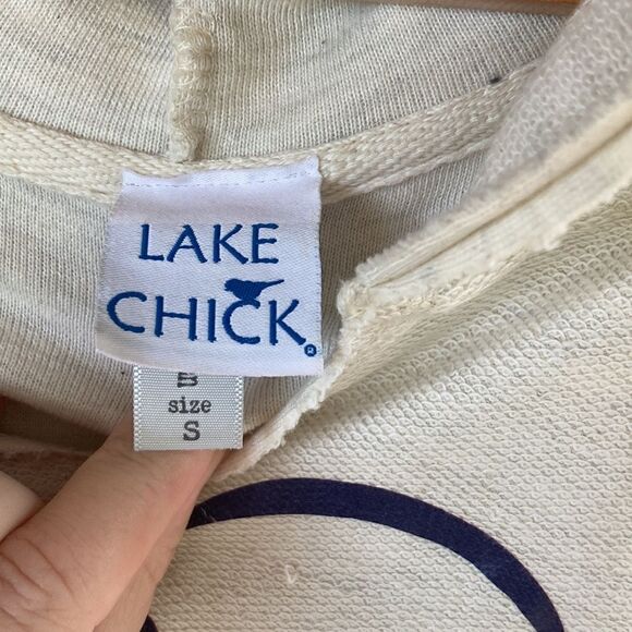 Lake Chick Graphic Pull over Hooded Sweatshirt/top - Picture 3 of 6